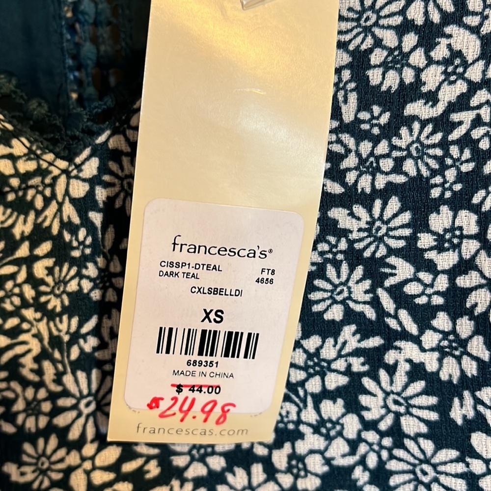 Francesca’s never worn tunic - Picture 2 of 2